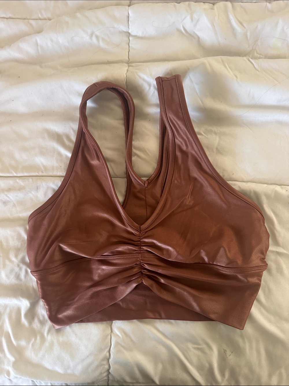 ALO Wet Look Ruched V-Neck Sports Bralette in Copper - M